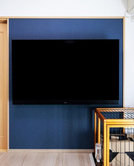 壁掛けテレビ