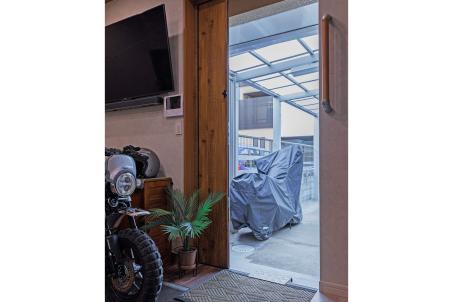 インナーガレージ　出入口