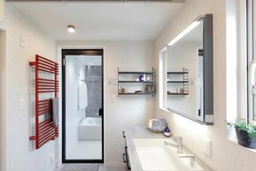 すっきりシンプルモダンな洗面室